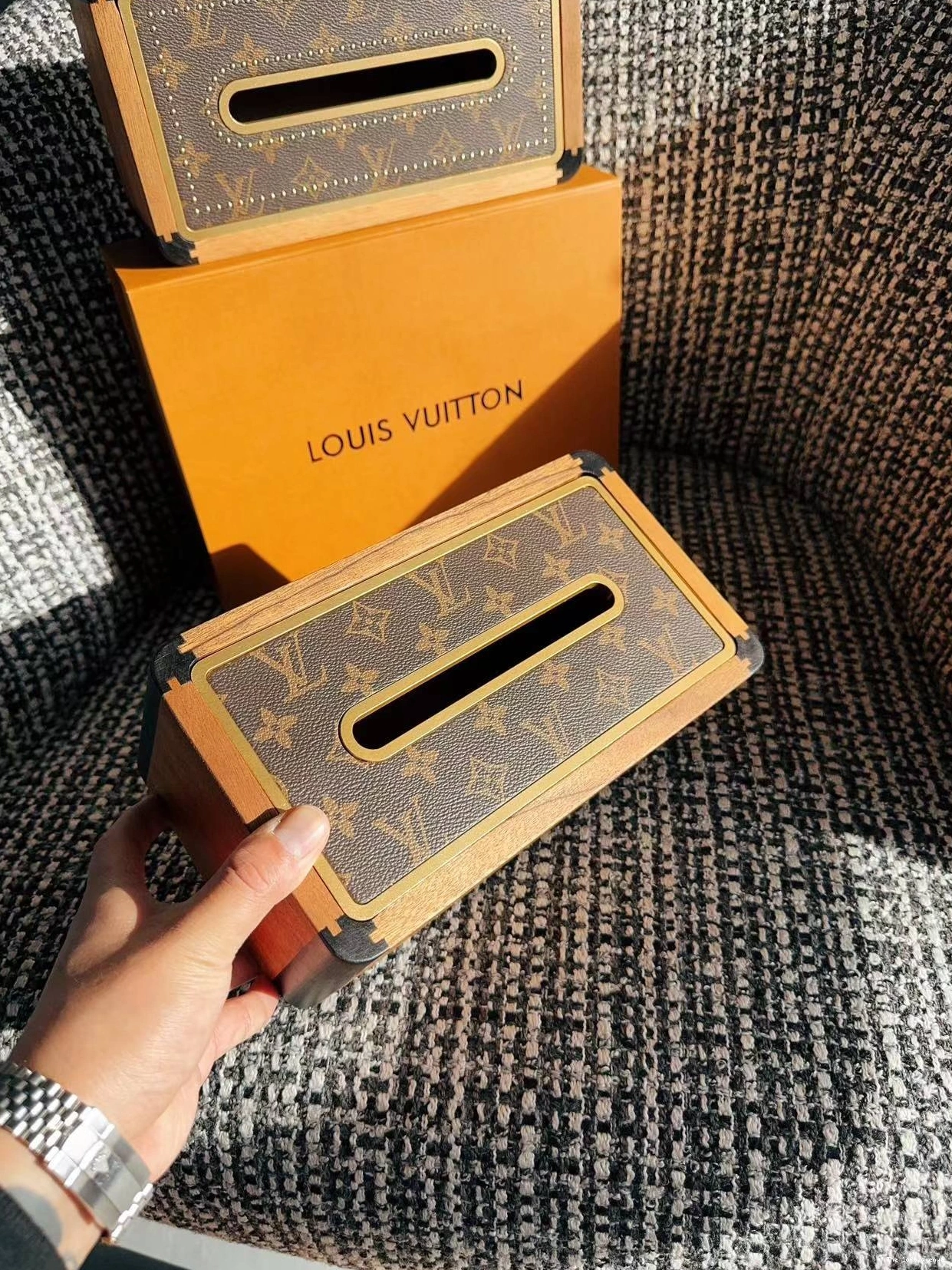 COVER CUSTOM LEATHER TISSUE BOX 0808